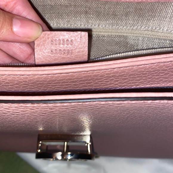 Gucci Large Interlocking Chain Leather Shoulder Bag - Picture 11 of 16